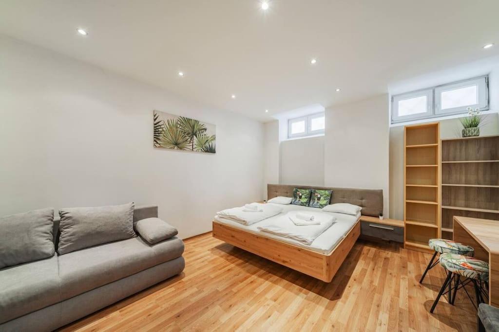 Appartement 2 Bedroom Classy Near Belvedere Castle *